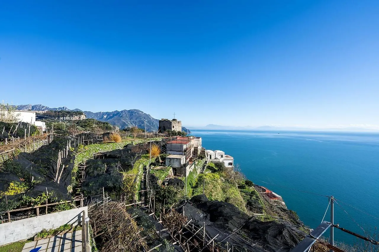 Torre Di Amalfi - Holiday House 0*,  イタリア